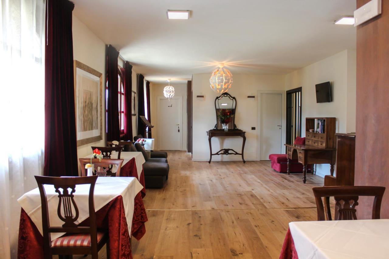 Le Stanze Della Musica Hotel Borgomale Bagian luar foto