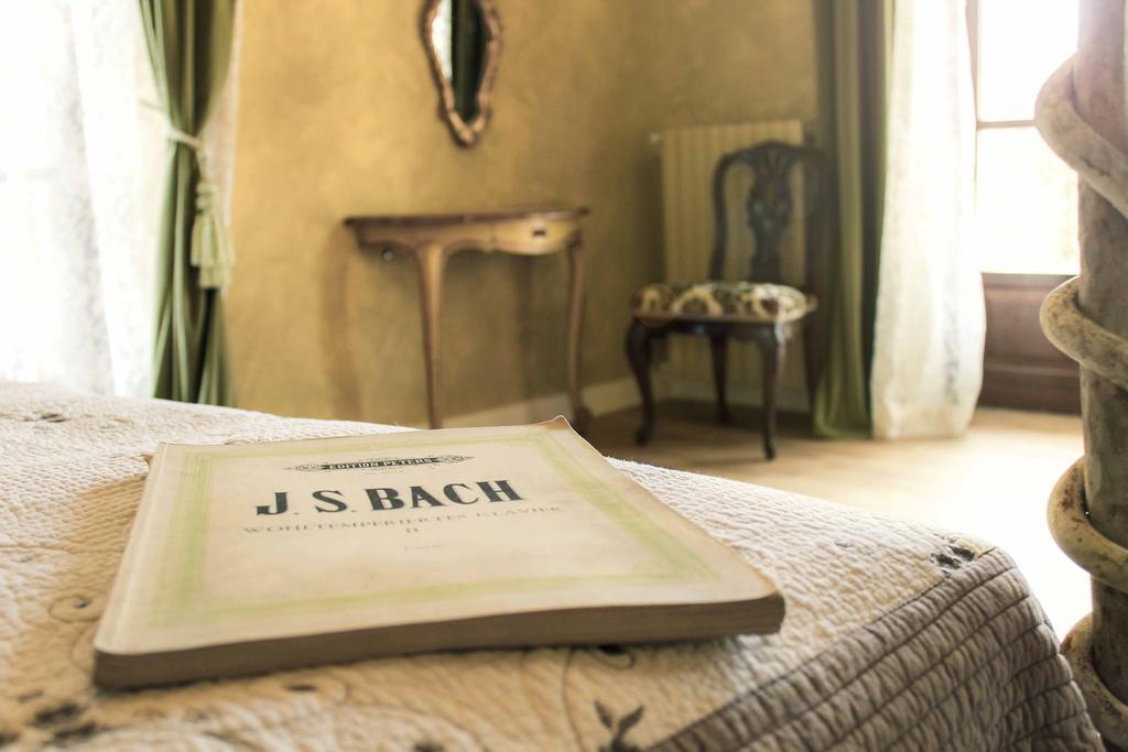 Le Stanze Della Musica Hotel Borgomale Bagian luar foto