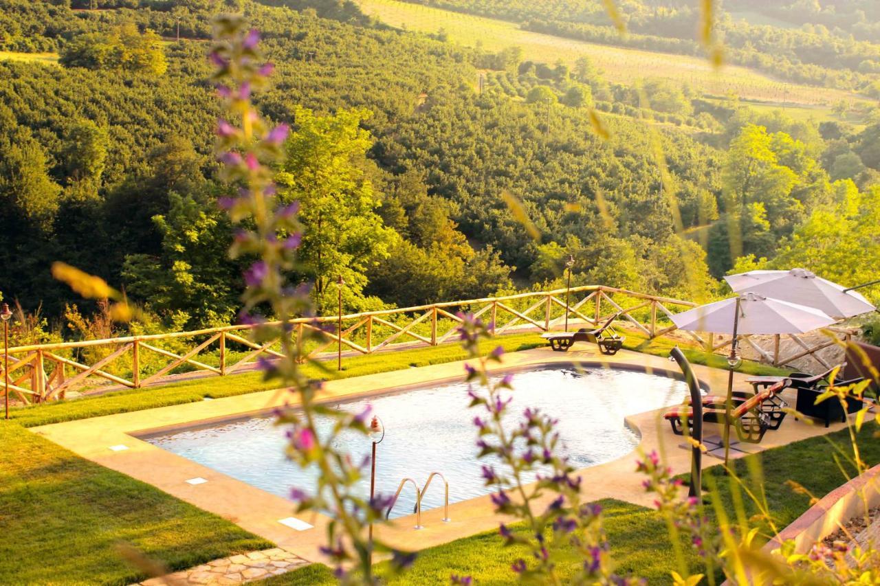 Le Stanze Della Musica Hotel Borgomale Bagian luar foto